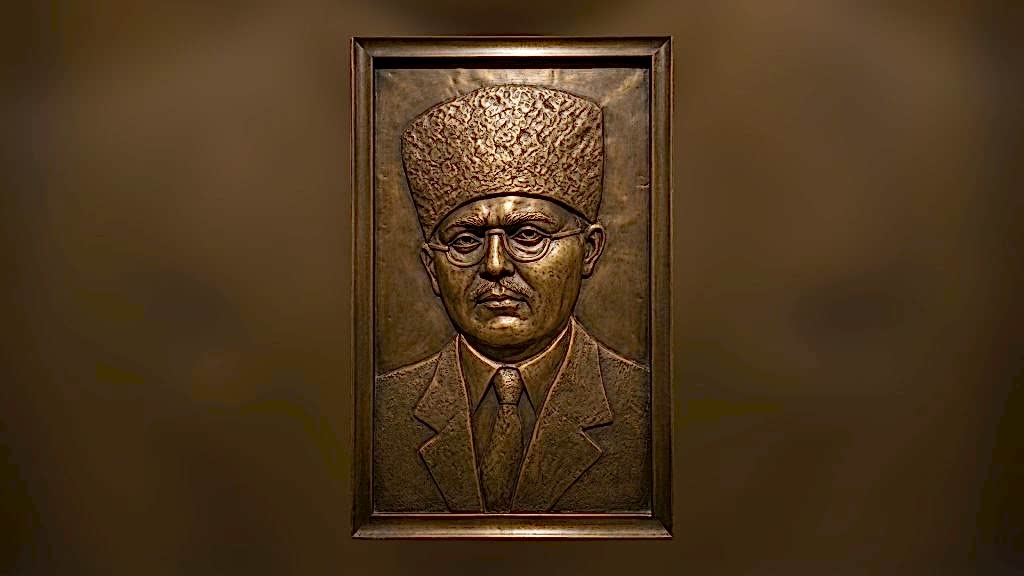 Hasan Basri Çantay Rölyefi - Bakır Rölyef - 50x75 cm