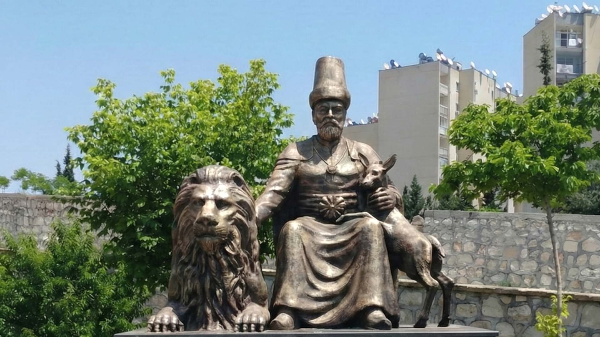 Hacı Bektaş Veli Anıtı
