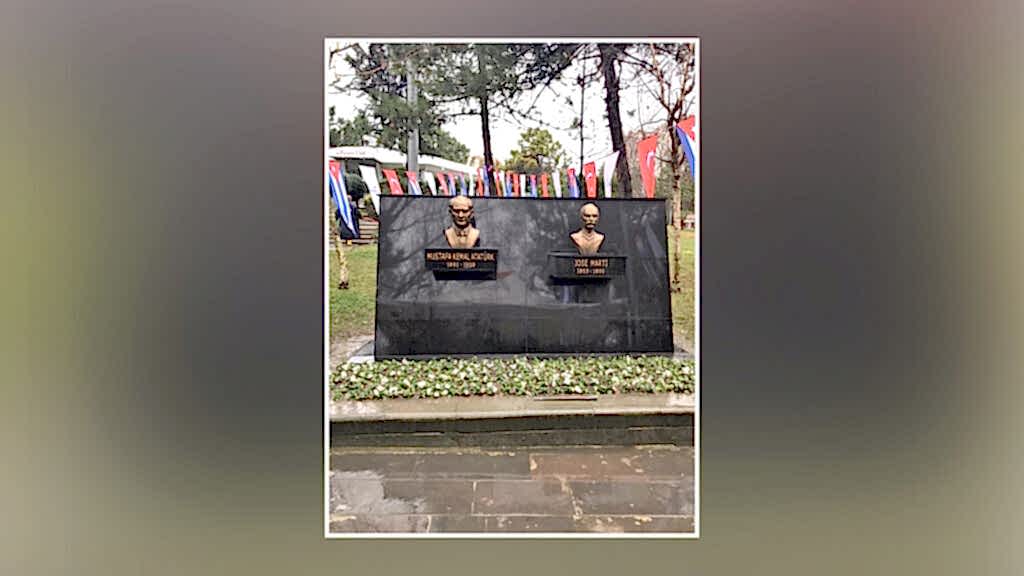 Jose Marti Anıt Büstü