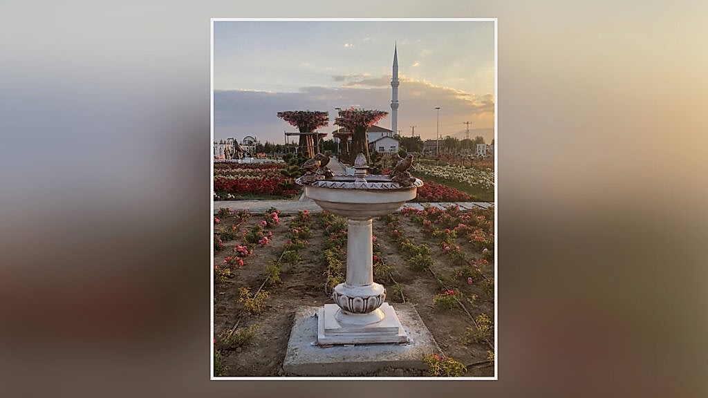 Bülbüllü Fıskiye Heykeli